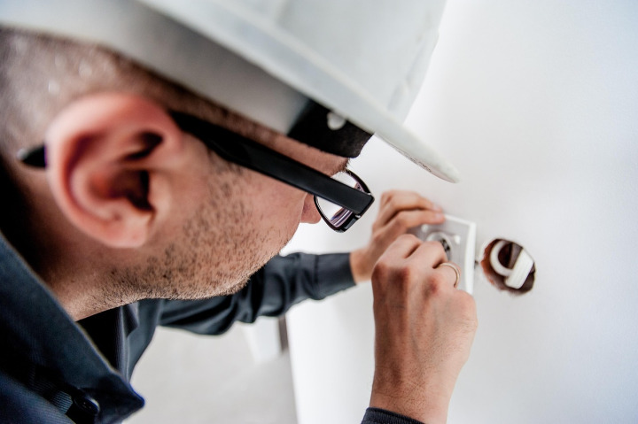 electrician wiring tools repair london